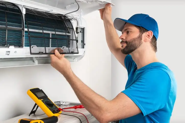 Don't risk DIY installation of ductless mini splits – trust the experts at Delightful Duck Cooling and Heating.Our professionals ensure safe and proper installation in Ventura, Santa Barbara, and Los Angeles counties.